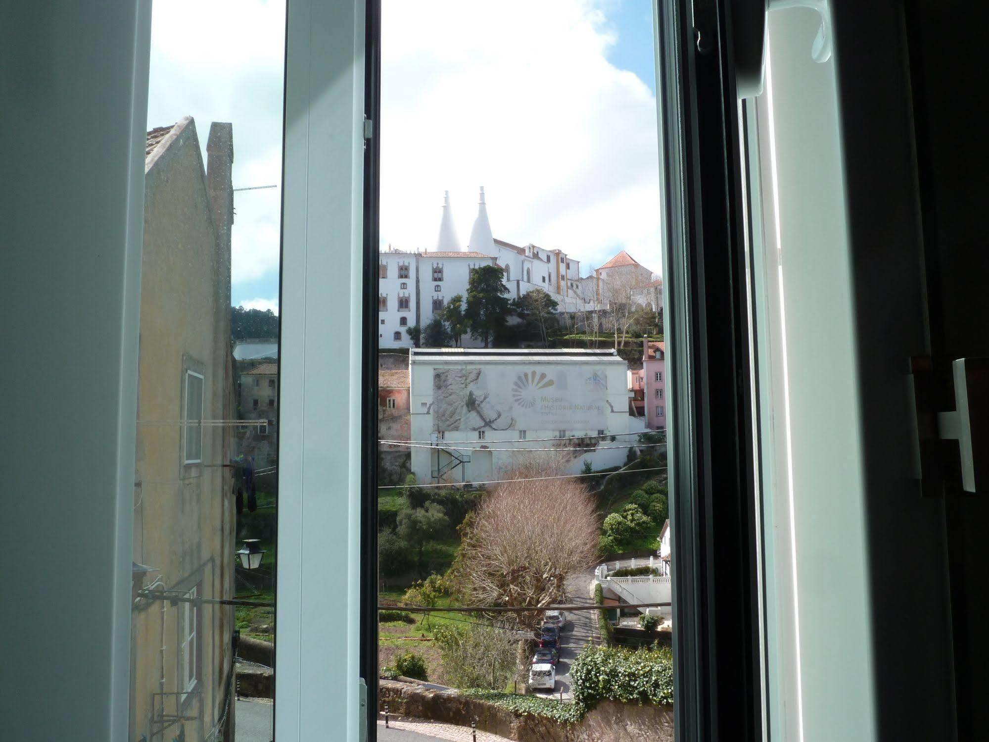Moon Hill By Joivy Hostel Sintra Exterior photo